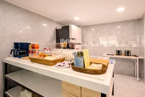 Hotel Moon - Image 3