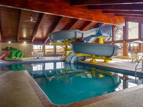 AmericInn by Wyndham Shakopee Near Canterbury Park - Image 3