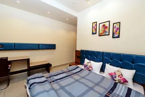 Hotel Luxuria - Image 2