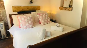 The Beehive, ground floor apartment in Norfolk, no shared amenities - Image 2