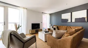The Nine Elms Lane Arms - Stunning & Bright 2BDR Flat - Image 2