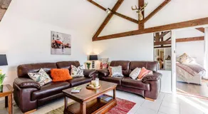 3 Bed in Chippenham oc-77334 - Image 3