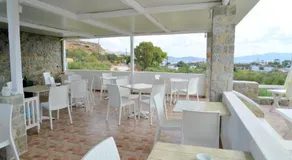 Glaronisia Hotel - Image 4