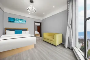 Zhenxiong Svit Theme Hotel - Image 2