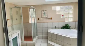Rato Thato Guest House - Image 2