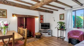 Lovely Cottage just outside of Canterbury - Pass the Keys - Image 2