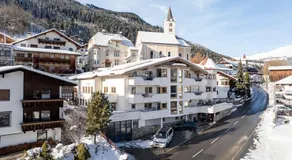 LAUDEGGHOF Ladis - Apartments with Castle Views - Image 2