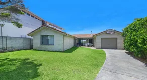 Bareena Cottage - Absolute Beachfront - Image 5