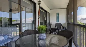 Park Shore Resort,Great views-Top Floor BLDGJ 454 - Image 5