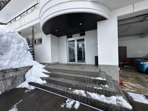 Conveniently located 3 minutes walk from Echigo Yu - Image 3