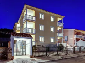 Apartment in Dramalj near the Sea - Image 4