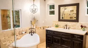 The Mighty Pines Retreat + Large Patio + BBQ+View! - Image 2