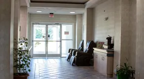 Morgantown Inn & Suites - Image 3
