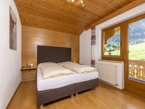 Apartment with panoramic view - Image 2