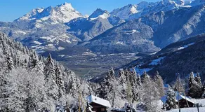 Sweet & Cosy Chalet in the heart of the Swiss Alps - Image 4