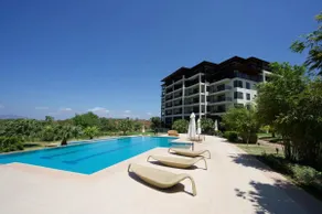 Huge 3 Bedroom/3 Bathroom 157 sqm Luxury Condo - Image 3