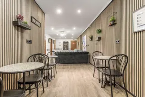 Flyers Airport Hotel - Image 5