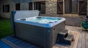 Piscine chauffée et jacuzzi - 4 adultes 4 enfants - Image 5