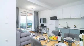 Luxury Villa Salt - Image 2