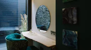 Absoluxe Suites - Image 2