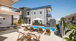 Sun Ray Luxury Apartments Adults Only - Image 3