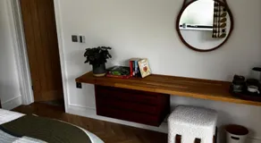 Barnfield house - Image 2
