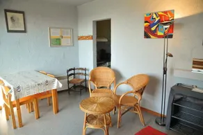 Functionally furnished bungalow located in the Ourthe Valley - Image 5