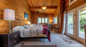Alert Bay Lodge - Image 2