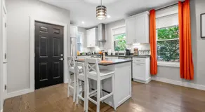 Luxury 3BR apt in Boston with Roku TV - Image 5