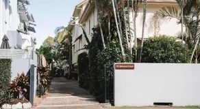 Munna Cove on Howard Street - Image 4