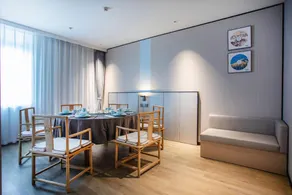 VX Hotel (Shanghai ENT Hospital Pujiang Branch) - Image 5