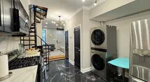 Unique Townhouse near Metro - Image 5