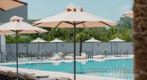 Coconut Hotel And Pool - Image 5