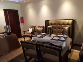 Check Inn Hotel - Image 5