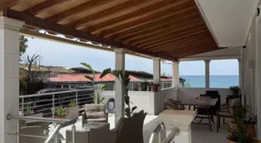 Marea Blue Seaview Apartments of Santa Barbara - Image 2