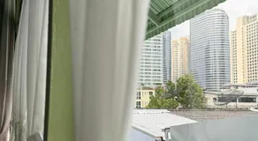 The Tangerine Guesthouse - Image 5