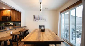 Luxury House in Pocono Mountains - Image 4