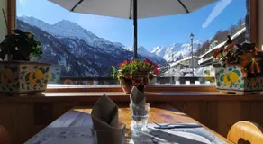 Hotel & Restaurant Perret - Mountain People - Image 3