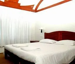 Aqua Jumbo Houseboat - Image 3