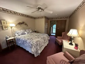 Pinehaven Country Inn - Image 2