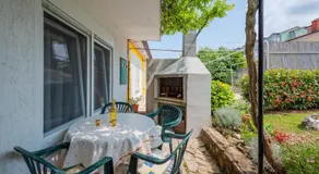 Apartment Crveni - a three bedroom apartment with a stunning sea view - Image 4