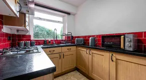 Cosy Home in Stoke on Trent - Image 3