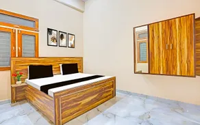 Hitech Hotel - Image 1