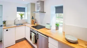 Modern Flat on the seafront Exmouth - Image 5