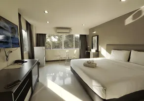 14 Resort - Image 2