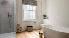 Tides Door - Image 4