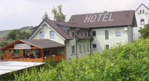 Landhotel Weingut Schulze - Image 4