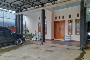 RedDoorz Syariah near Komplek Candi Arjuna Dieng 2 - Image 4