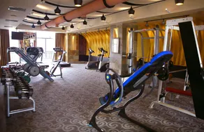New Regent Hotel - Image 4