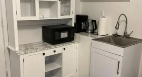 Kenneths Cozy Retreat - Saint John NB - 1BR - Wi-Fi - 4mins to Regional Hospital and UNB - Image 3